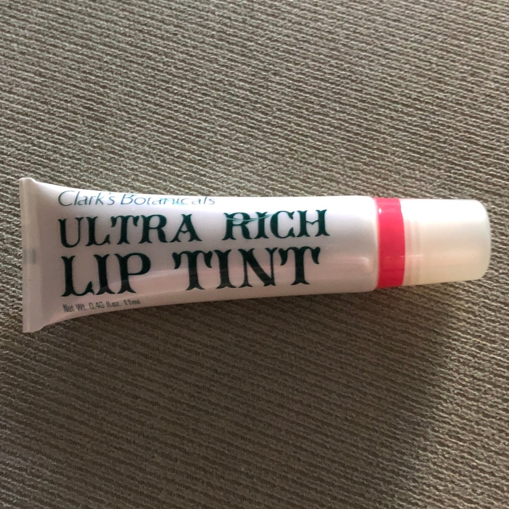 CLARK'S BOTANICALS LIP TINT 08 FIRST KISS NEW!